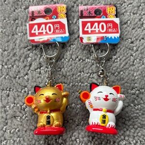 NEW Lot of 2 Lucky Cat Maneki Neko Japanese Keychains Matching Gold and White